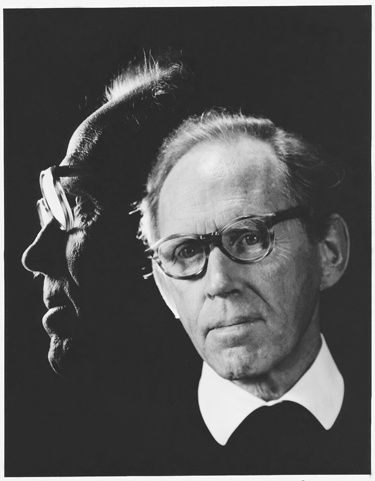 Maestro Paul Elken – pildistatud 1970. aastal. Foto võitis hõbemedali Eesti–Soome maavõistlusel. On kõige enam eksponeeritud ja avaldatud pilt: tosin näitust Soomes, Eestis jm, kümned ajakirjad, ajalehed, albumid, kataloogid ning afišid … Foto: MATI PAKLER