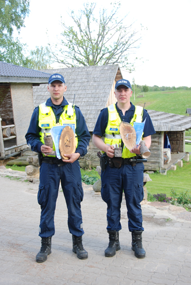 Võitjad Hans Saarniit (vasakul) ja Dmitri Kulaga (paremal).	Foto: LIINA PISSAREV