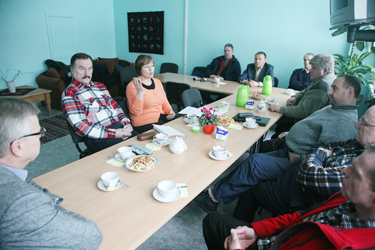 Hetk Inara Luigase kokku kutsutud töögrupi kohtumiselt reedel Võrus pensionäride päevakeskuses. Foto: Võrumaa Teataja