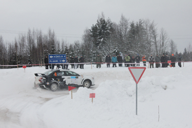 N4 klassi kokkuvõttes jäi neljandaks Roland Murakas ja Kalle Adler, võistlusautoga Mitsubishi Lancer EVO X. Foto: BIRGIT PETTAI