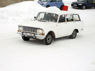 Marko Kuke auto AZLK 427 IEP, millega ta uunikute talverallist osa võttis.  Foto: BIRGIT  PETTAI