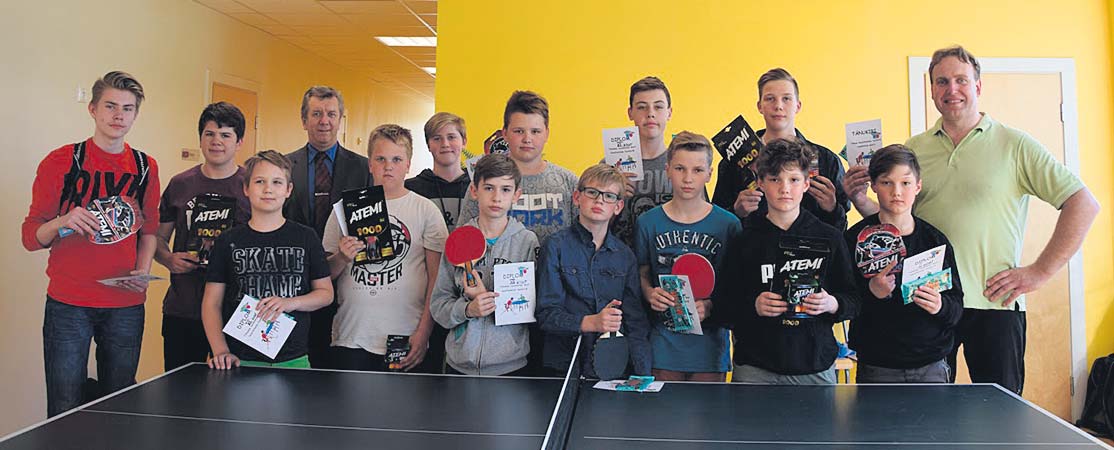 Vasakult paremale esimene rida: Rogert Hollo, Sander Meeliste, Janar Laar, Reio Vissel, Henri Vink, Tysson Nagel, Randy Nagel; tagumine rida: Kristen Jaan Tuvik, Emil Aništšenko, Kaider Vardja, Dein Jõeloo, Rasmus Sillaste, Joosep Põder, Harry Lusbo, Anti Allas. Foto: ERAKOGU
