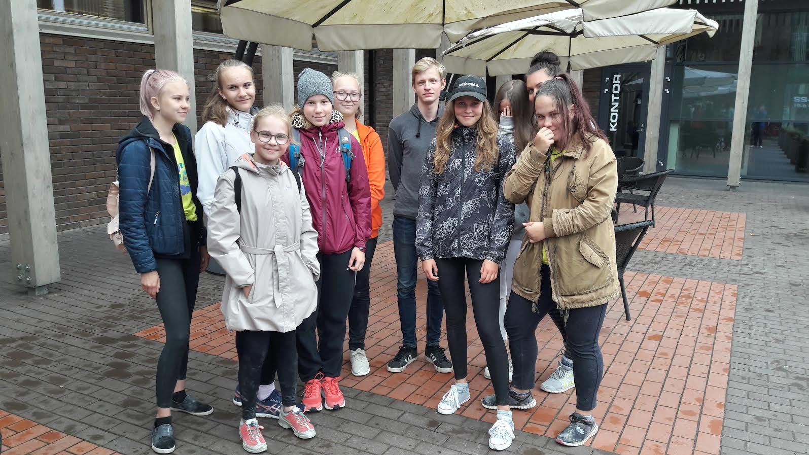 Võru õpilasmaleva esimene vahetus nautis töö tegemist. Foto: STEN SANG