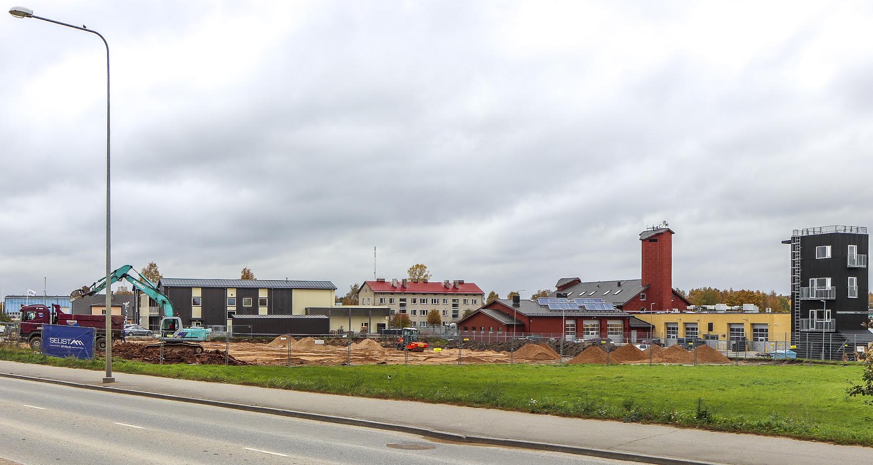 Nöörimaa Toidukeskuse ja Olerexi tankla kõrvale Võrus Räpina maanteel rajatakse uus ärihoone kogupinnaga üle 2000 ruutmeetri. Foto: AIGAR NAGEL