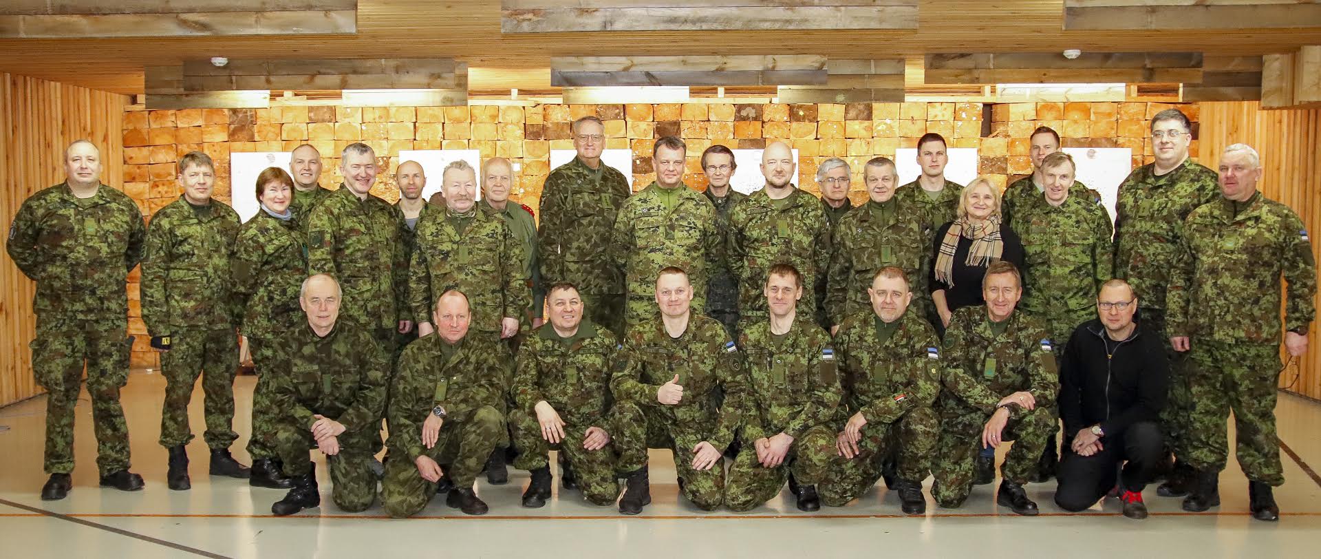 Reservohvitserid Eestist ja Soomest pistsid rinda Taara linnaku lasketiirus, kus paremus selgitati pärast laskevõistluste ja sportlike tulemuste väljakuulutamist. Fotod: AIGAR NAGEL