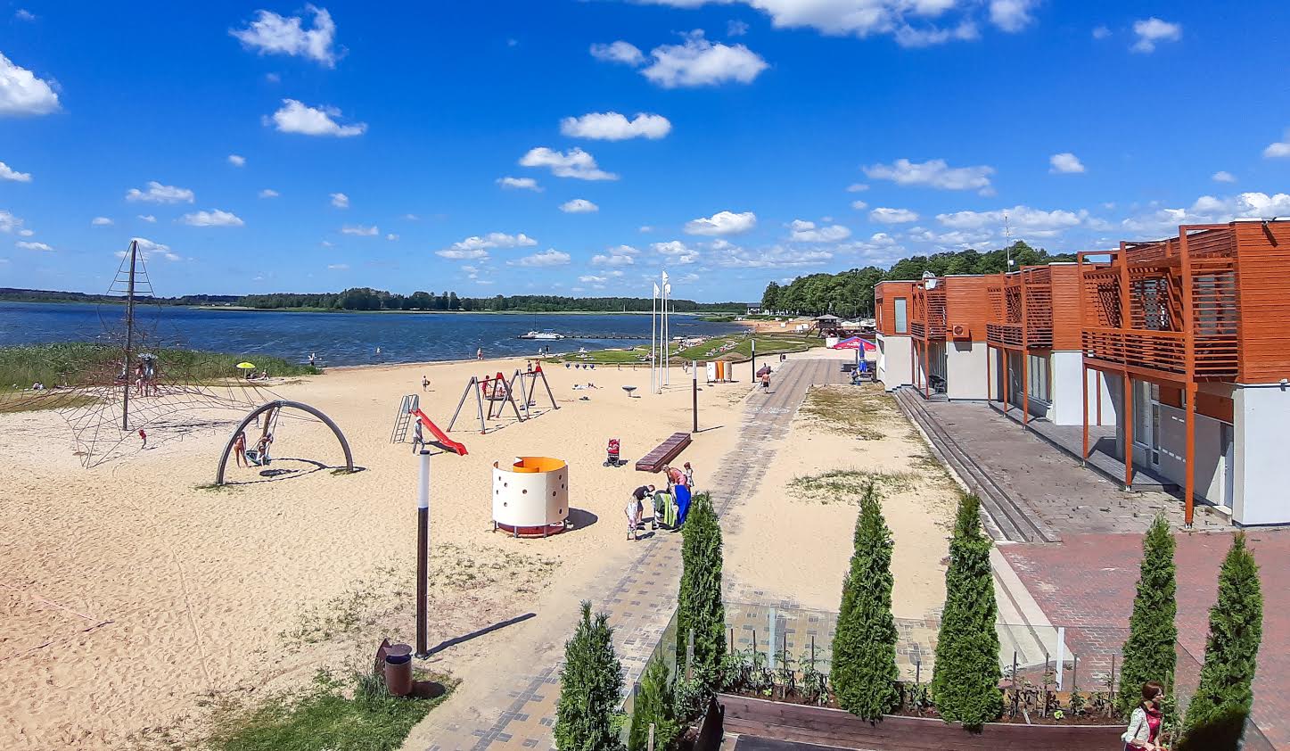 Eesti ettevõte OÜ Tommi Play paigaldab juulikuu lõpuks Tamula randa laste mängulaeva, mille mastikõrgus on seitse meetrit ja pikkust üle 12 meetri. Foto: AIGAR NAGEL