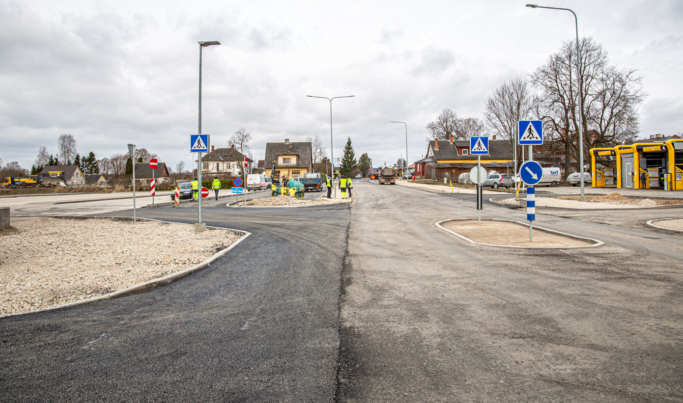 Tartu tänava ja Vilja tänava ristmik sai uue asfaltkatte FOTOD Aigar Nagel