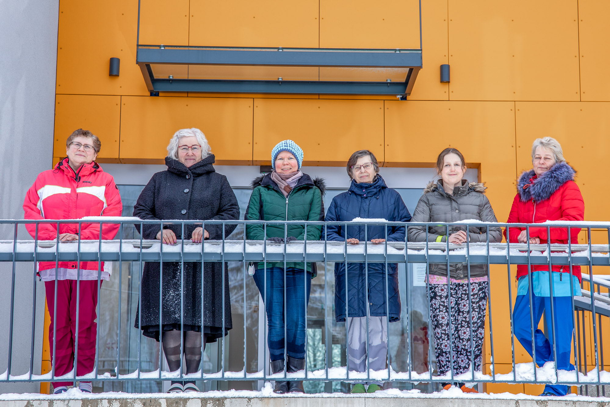 Antsla tervisekeskuses kannavad eakate eest hoolt Taimi Kannimäe (vasakult), Lea Jõevere, Ülle Pukk, Regina Kikas, Agnes  Sõmer ja Evelin Hernits. Fotod: AIGAR NAGEL