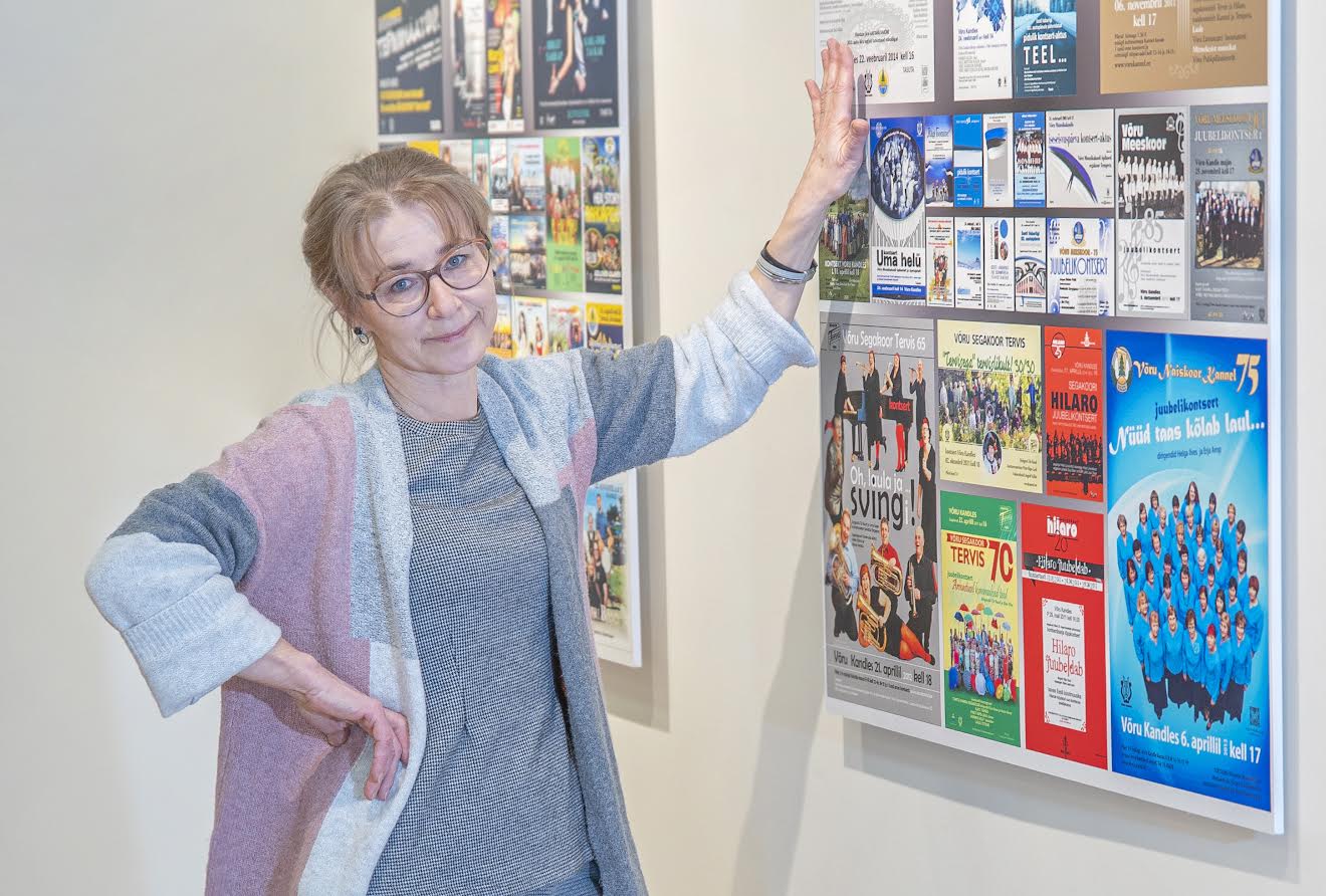 Suurema osa ajast tuleb Marika Vaheril olla Võru Kandles ikka reklaamikujundaja, sekka suuremad-vähemad trükised, lava-, ruumikujundused.    Foto AIGAR NAGEL