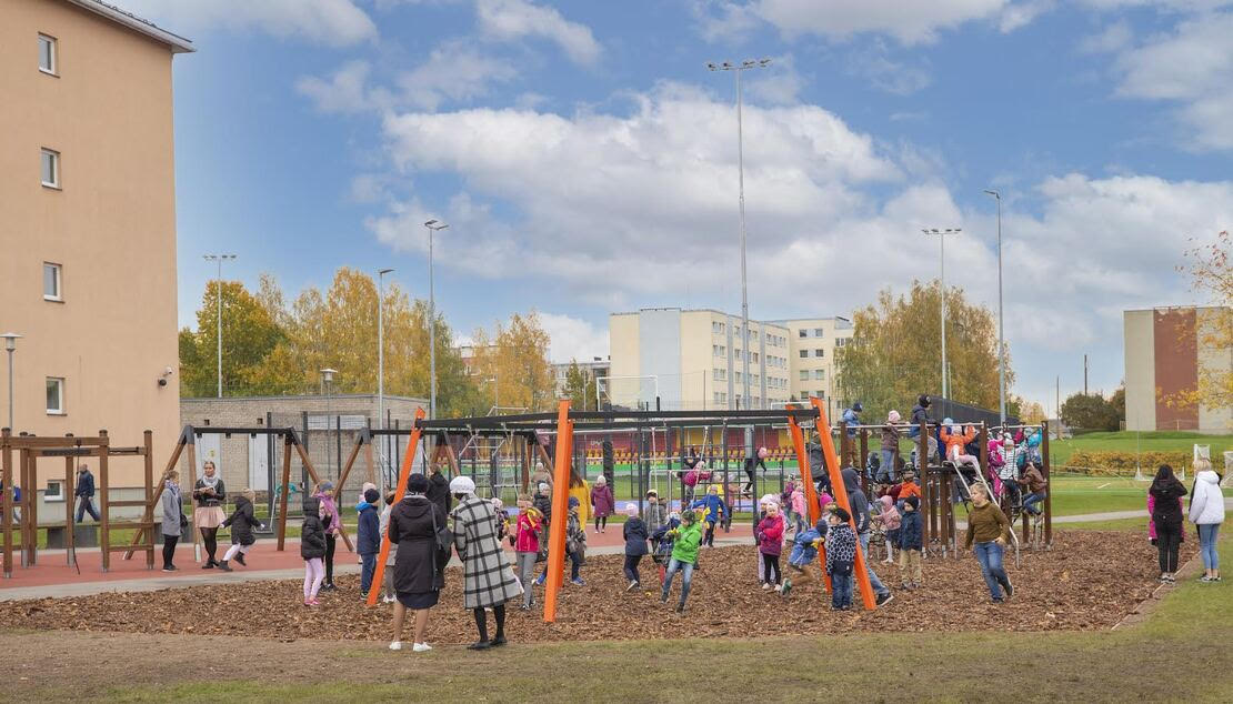 Õpilaste õpiedukuse parandamiseks koduõpetaja palkamises ei ole tänapäeval midagi ebaharilikku. Kooliõpetajad ootavad aga järeleaitamise soovi puhul initsiatiivi rohkem õpilastelt endilt. Foto: AIGAR NAGEL