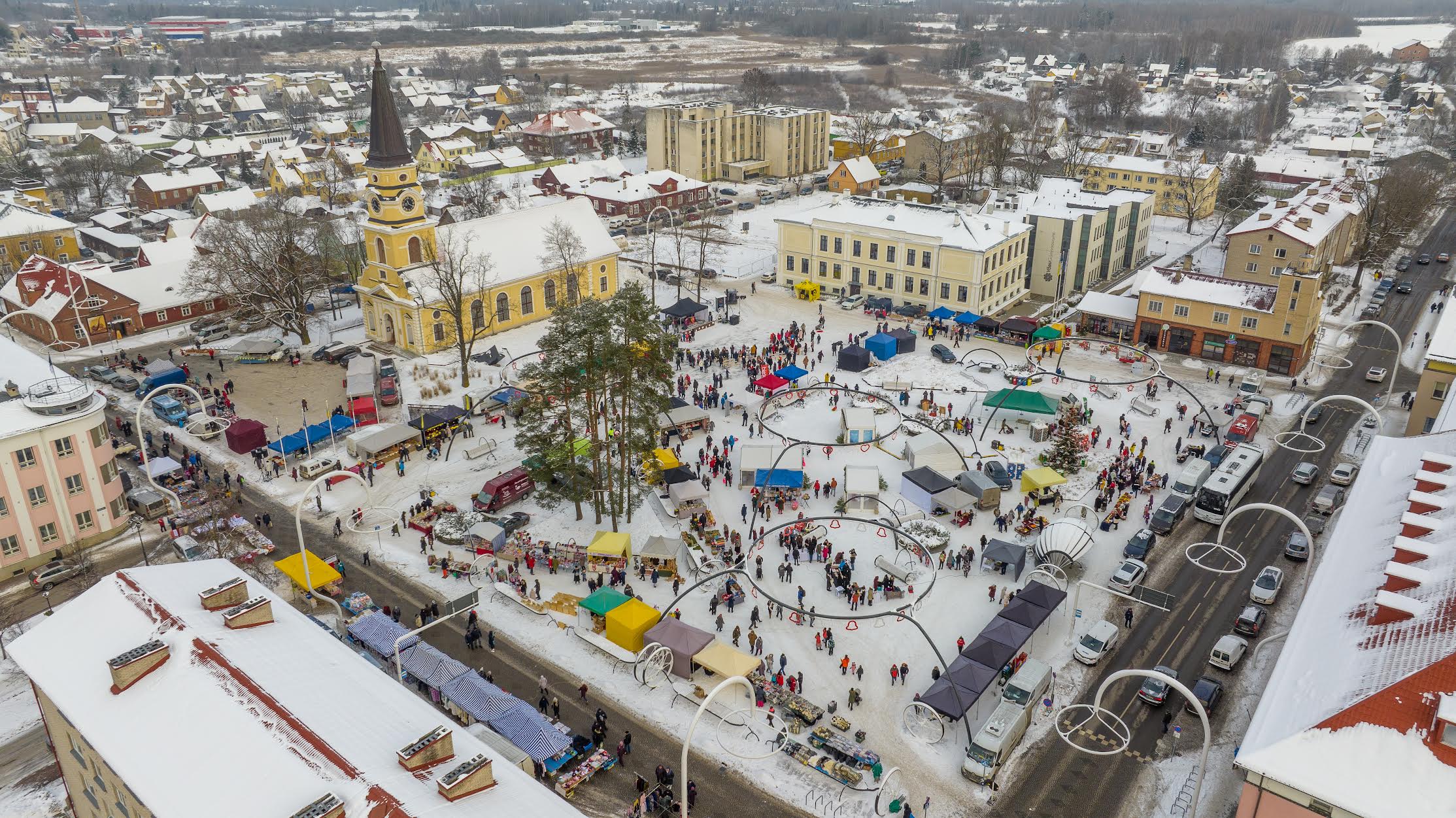 Talvefestivalil  lustiti väljakul  ja tänavatel FOTO: Aigar Nagel
