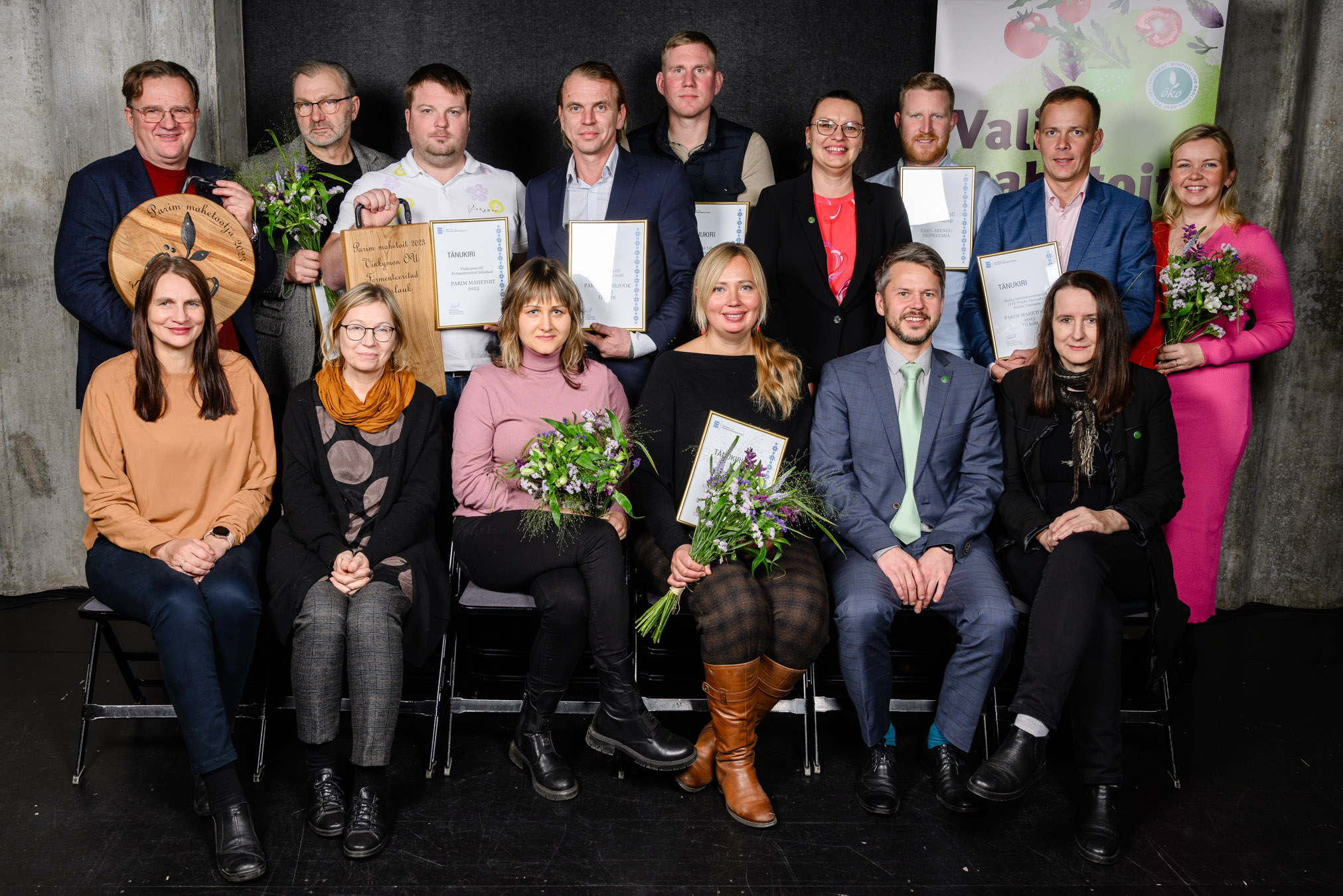 Mahekonkursside auhinnasaajad koos korraldajatega FOTO: Eiko Lainjärv