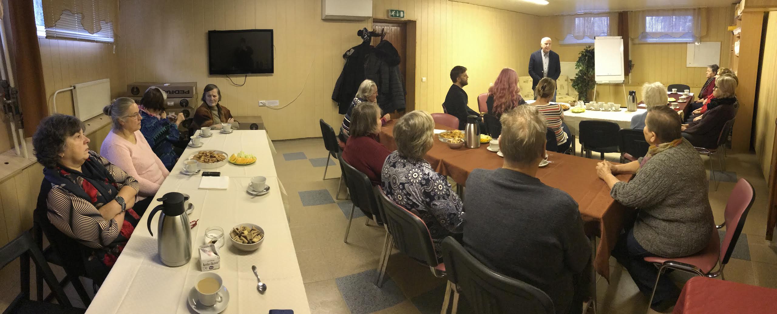 Neljapäevasele kohtumisele Kanariku 7 soklikorrusel saabus 16 eakat Parksepast ja Väimelast. Foto: ERAKOGU