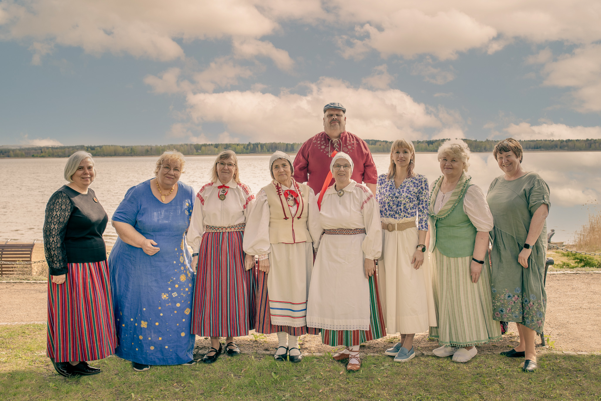 Lõuna-Eesti memme-taadi rahvapeo korraldusmeeskond. Foto: Aigar Nagel.