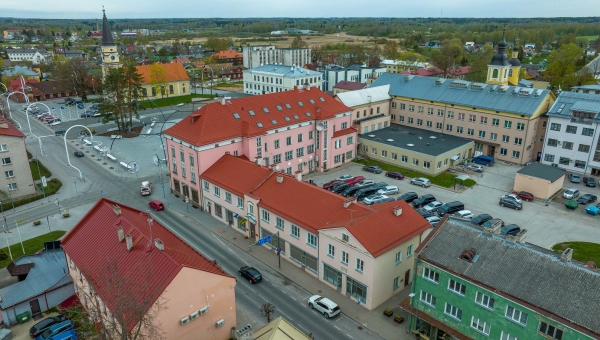 Võru Linnavolikogu muudab reklaamimaksu määrust: hinnad tõusevad ja kehtestatakse uus kord