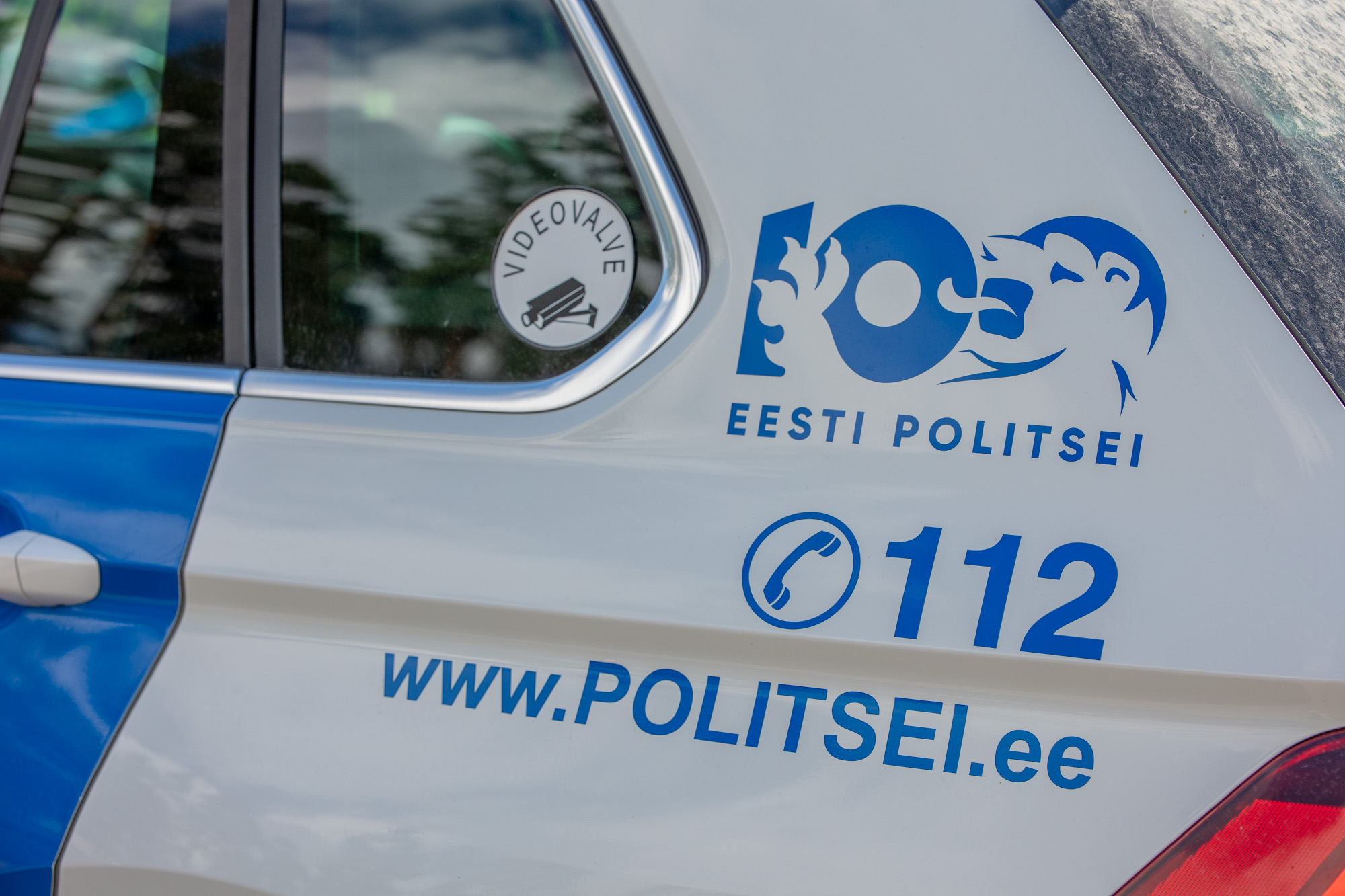 Politseiauto sireen aitas eksinu metsast välja