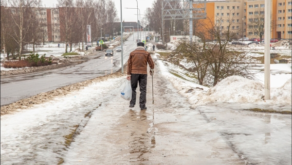 Linnavalitsus tuletab meelde: libisemiskindlad jalanõud on talveks hädavajalikud