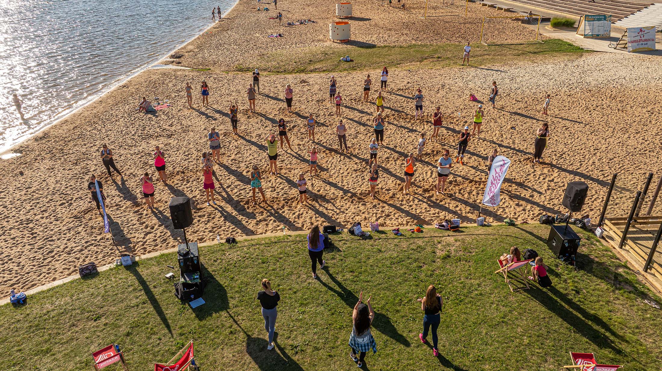 Käesoleva hooaja teine zumbapidu toimus nädal tagasi, 9. juulil. Foto: AIGAR NAGEL