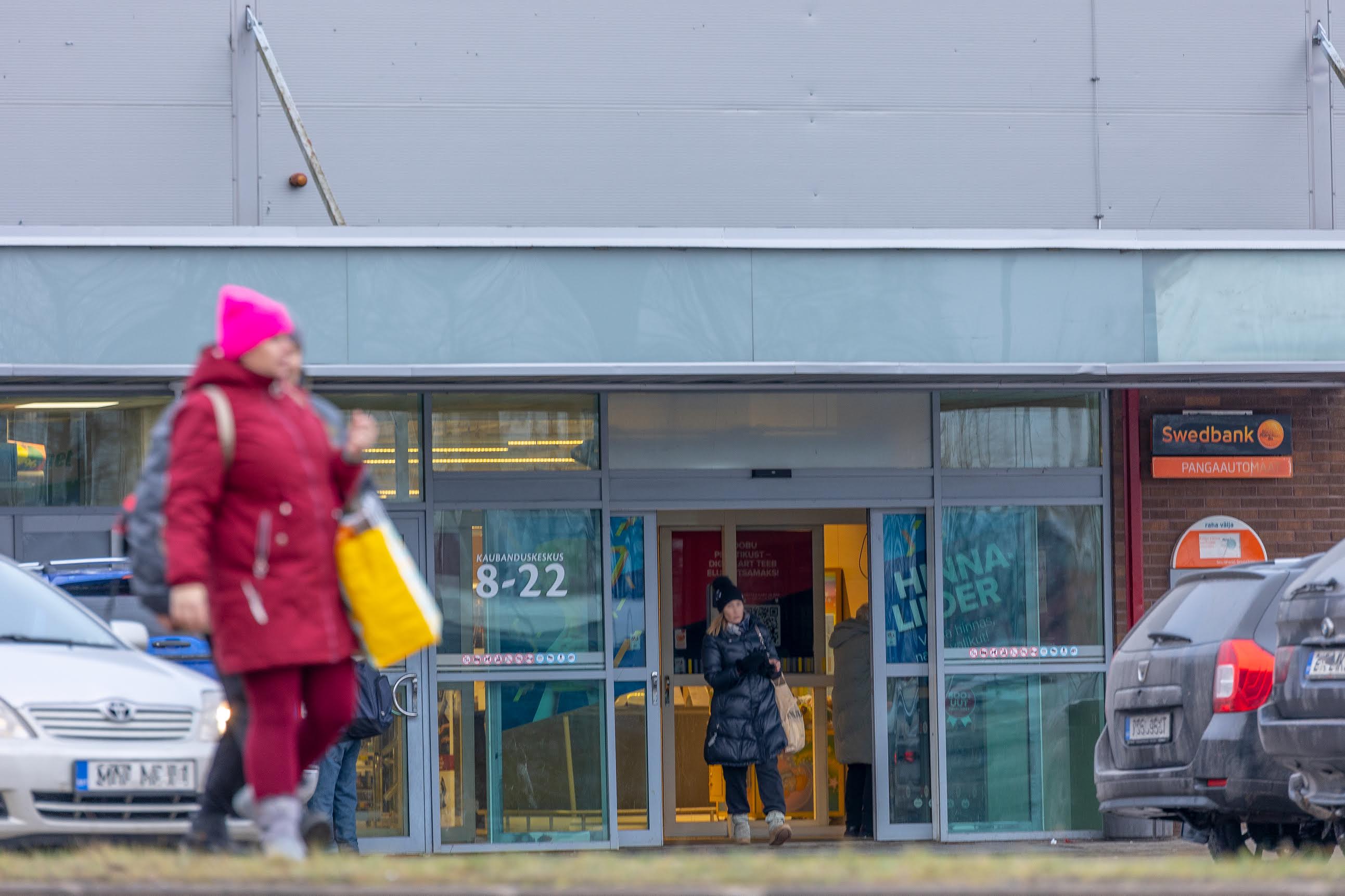 Võru Maxima kaupluses jäi heauskne kliendikaardi laenaja ilma arvestatavast summast, mille oli osteldes boonusrahana kaardile kogunud. Fotod: Aigar Nagel