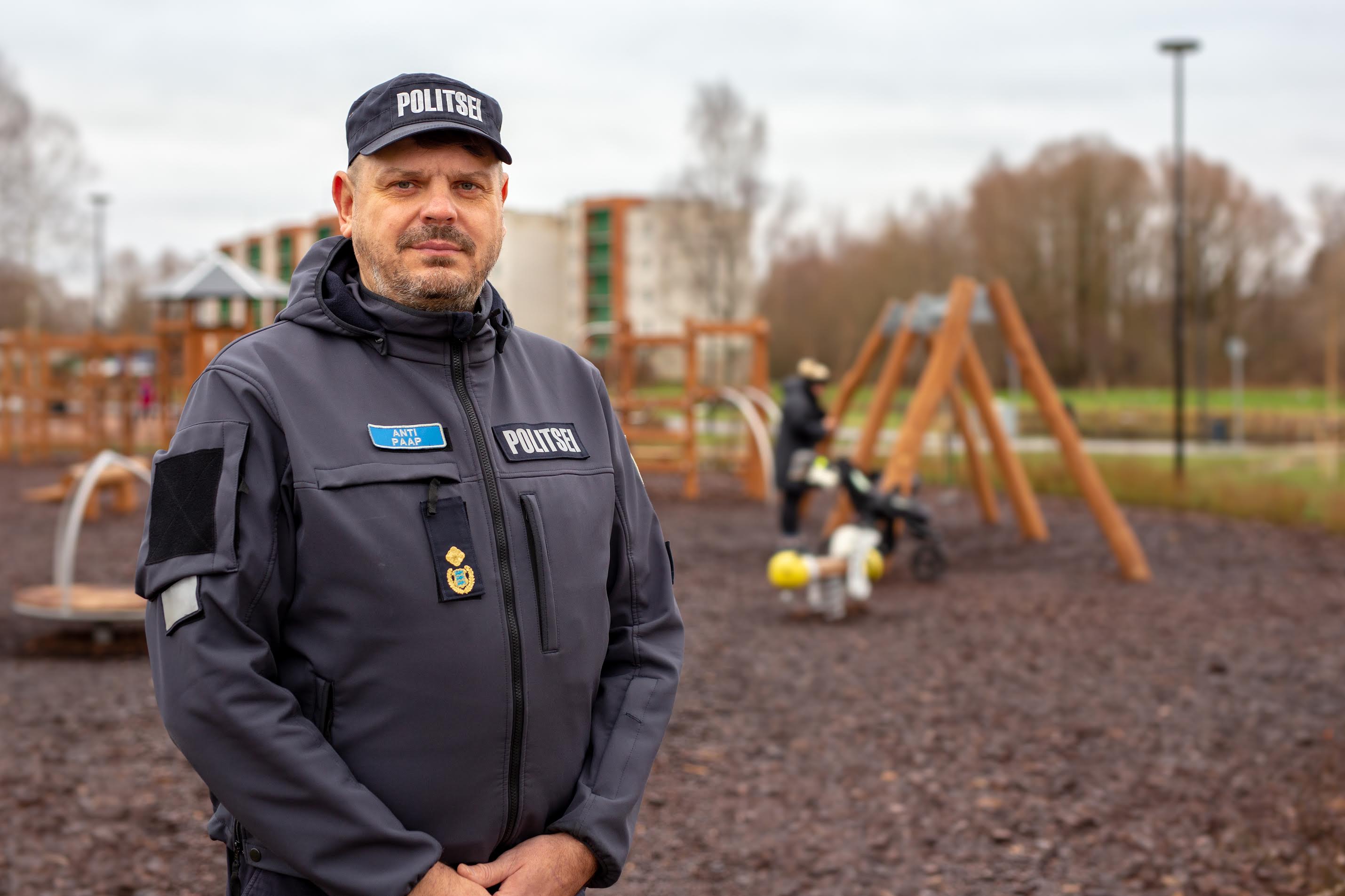 PPA Võru piirkonna grupijuht Anti Paap toob Võru linnas korda pandud sodimiste ja lõhkumiste osas esile eelkõige Tamula järve rannapiirkonna. Foto: Aigar Nagel