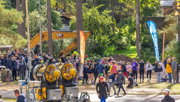 Ajalooline hetk maakonna koolinoorte jooksuvõistlusel – osalemas olid üle hulga aja kõik koolid
