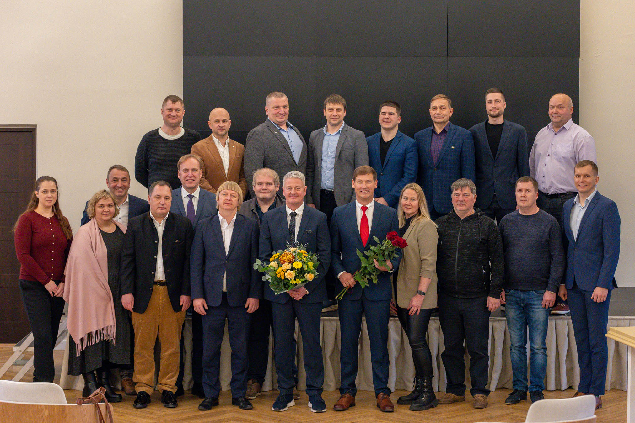 Võru linnavolikogu kümnes koosseis pärast esimest istungit. FOTOD: Aigar Nagel