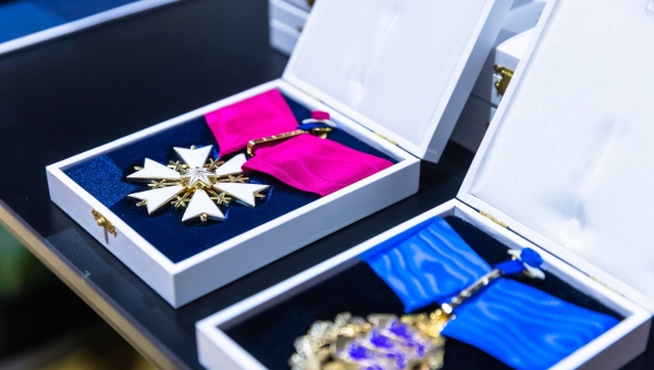 Karis tunnustab iseseisvuspäeva eel 203 inimest riigi teenetemärgiga