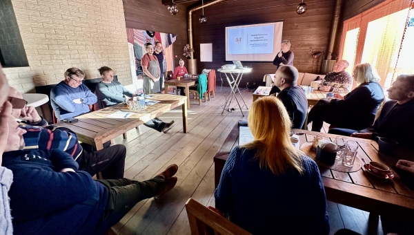 Üleeilne arutelupäev „Haanja Võrumaa kogupere turismikeskuseks” Haanjas kohvikus Kampsun. FOTO: Kalev Annom
