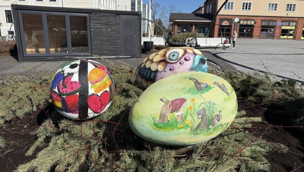 Neljast kolm uut kunstimuna keskväljakul asuvas pesas. Foto: VÕRU LINNAVALITSUS