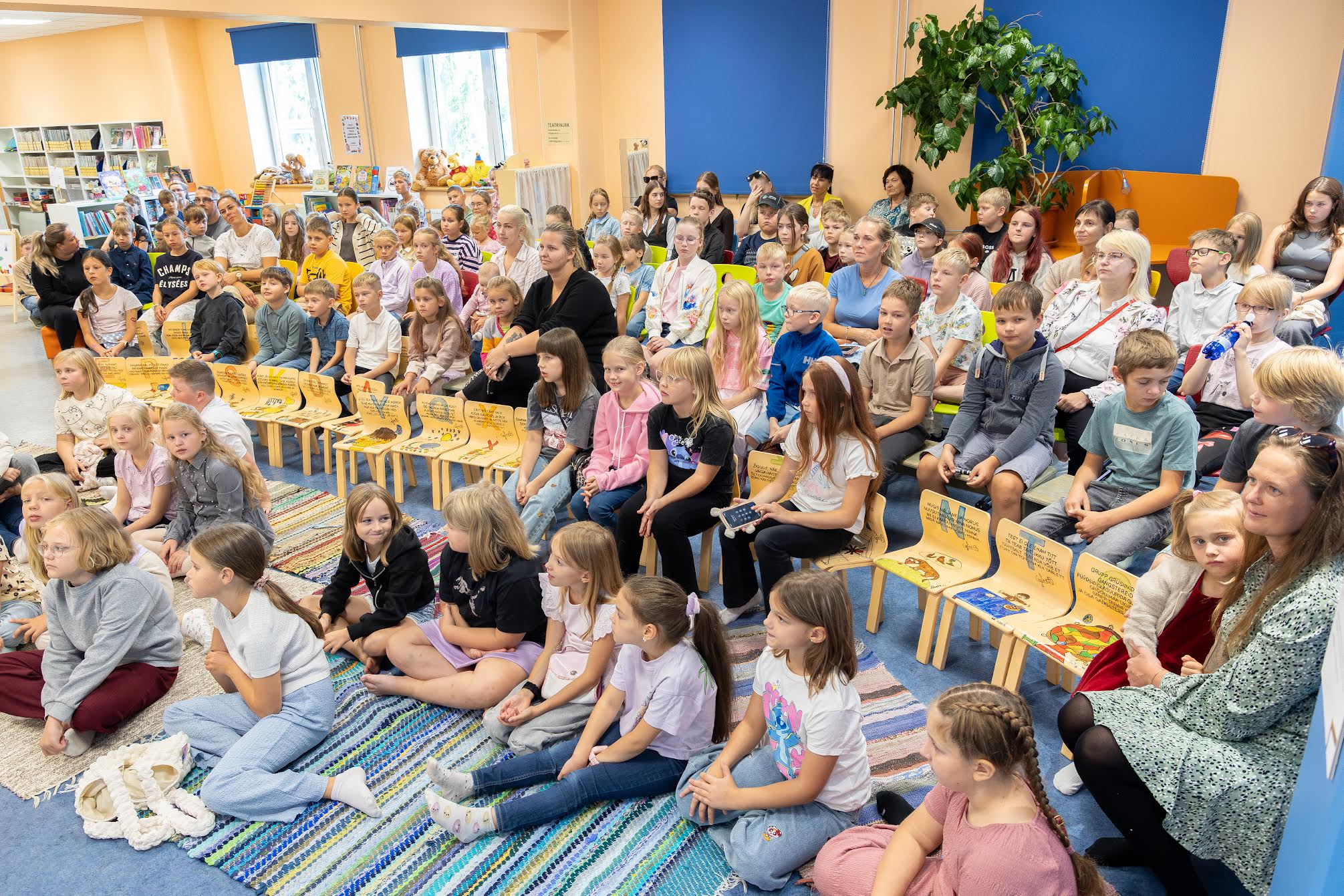 26. augustil kogunesid raamatusuve bingoruutude edukad täitjad lasteraamatukogu tähesaalis. FOTOD: Aigar Nagel