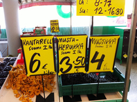 Kukeseene, mustsõstra ja mustika hind on Soomes liitri kohta sama, mis Eestis küsitakse kilo eest. Foto: Võrumaa Teataja