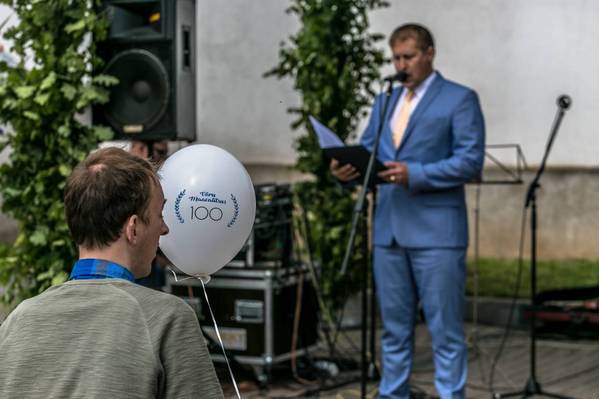 Neljapäeval, 6. juulil kell 15 avas Võru maavalitsuse 100. sünnipäeva taasiseseisvunud Eesti Võru kümnes maavanem Andres Kõiv