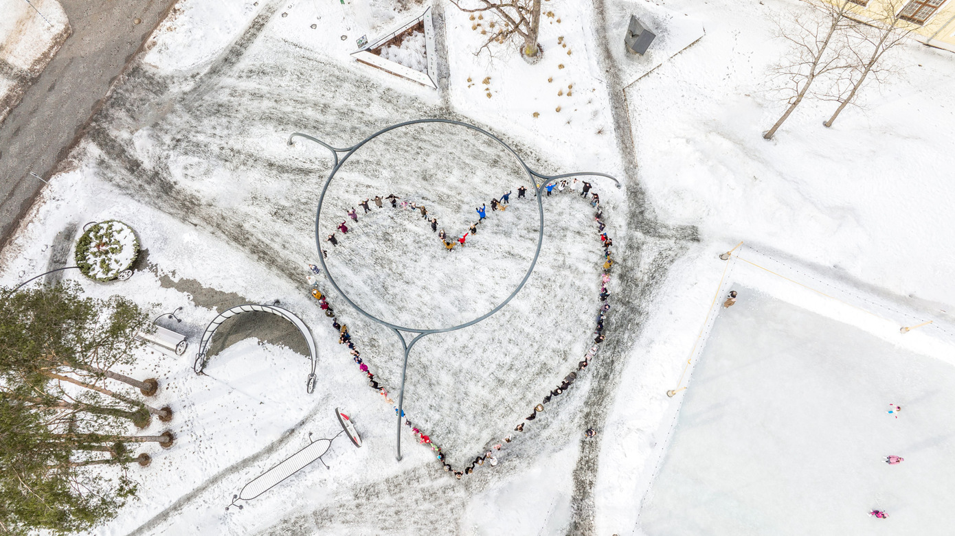 15 Eestimaa paigas moodustati inimestest sõbrapäevasüda FOTO: Aigar Nagel